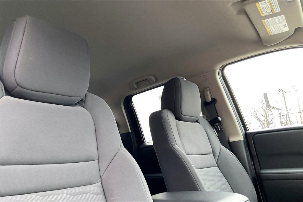 Used 2024 Nissan Frontier S w/ Technology Package image 21