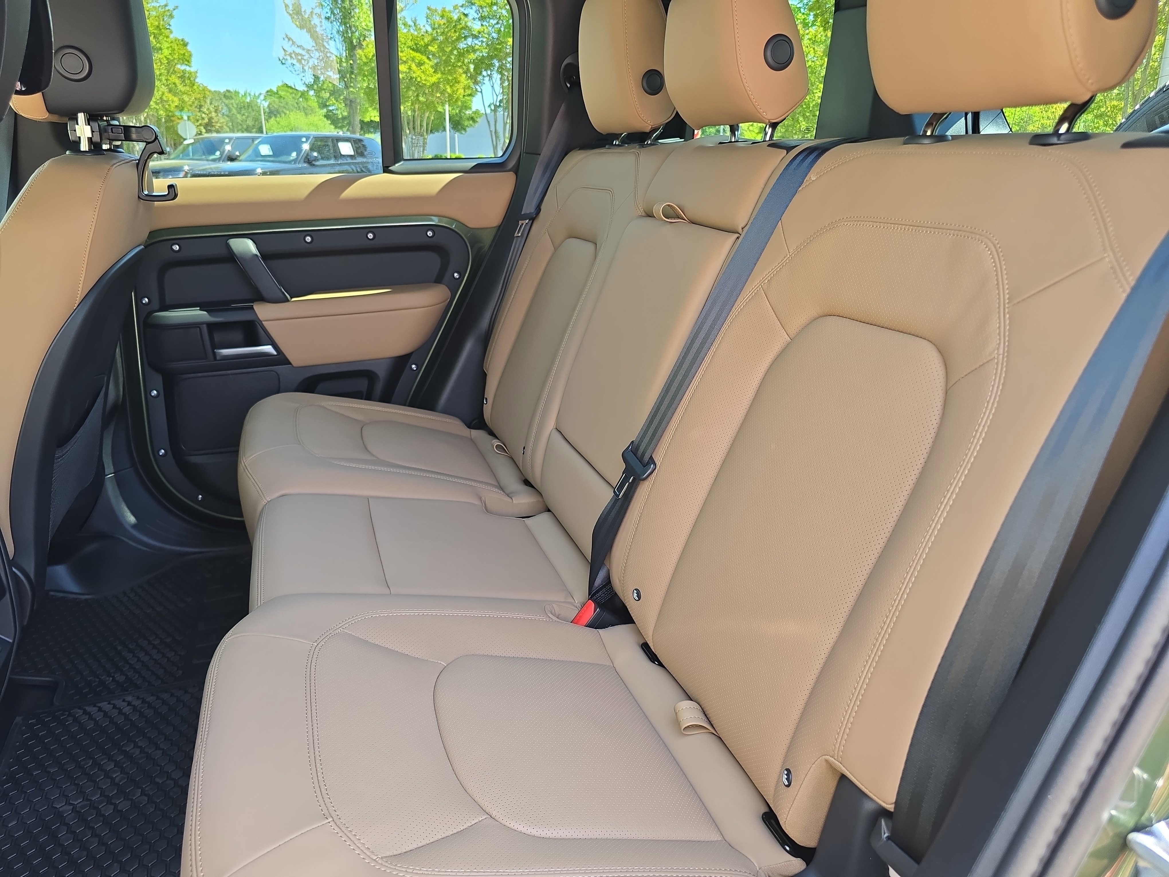 New 2026 Land Rover Defender 110 S AWD/4WD image 13