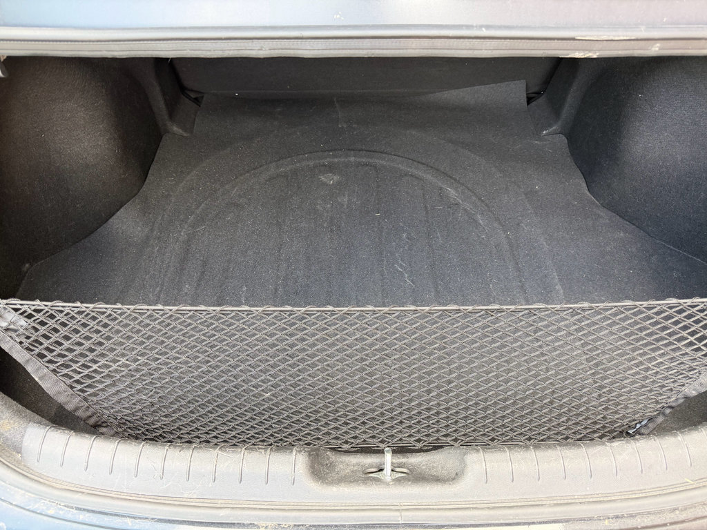 Used 2025 Hyundai Elantra SE FWD image 9