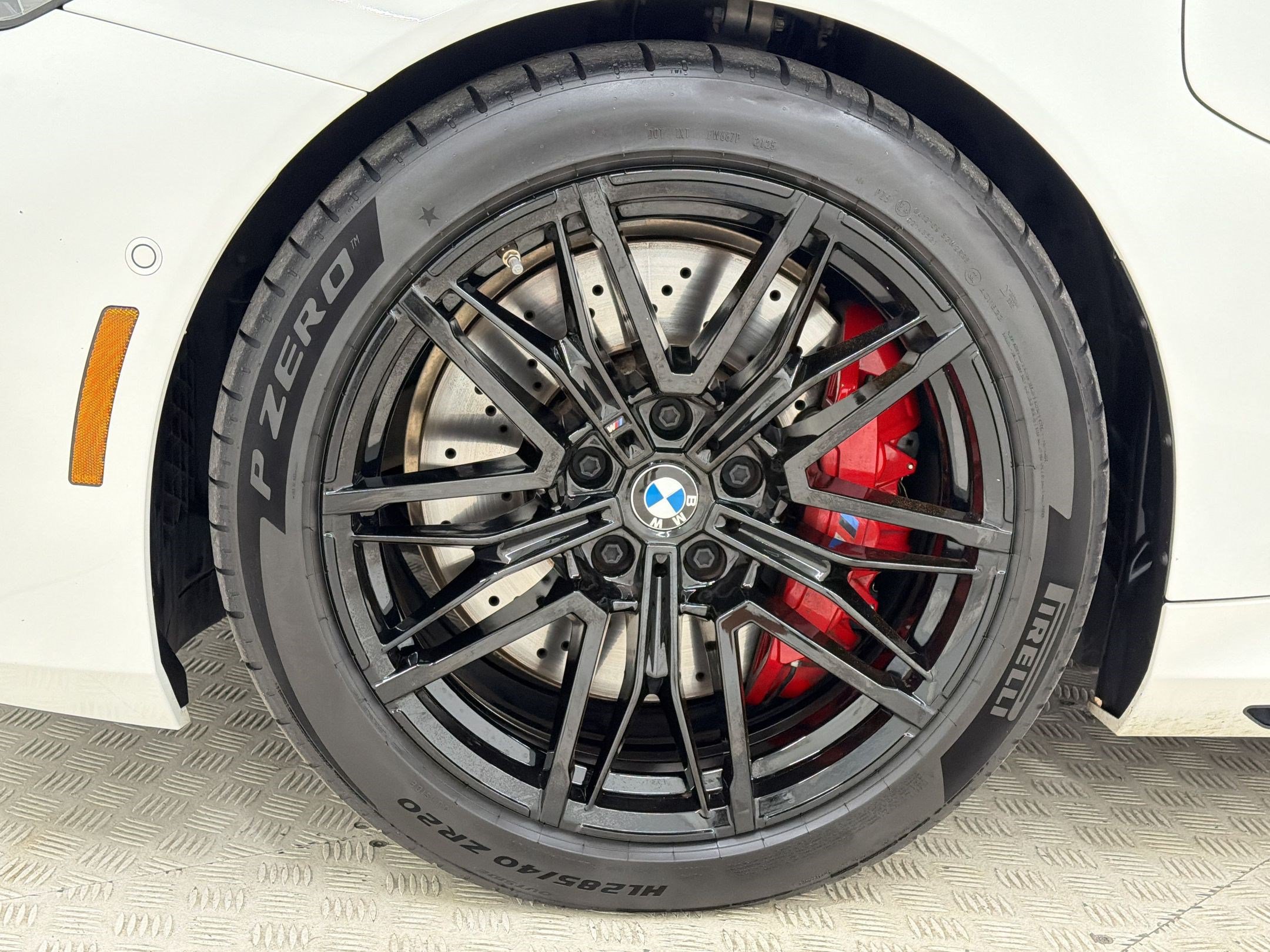Certified 2025 BMW M5 w/ Carbon Package AWD/4WD image 12