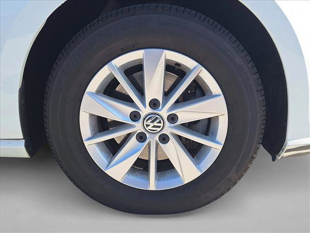 Used 2019 Volkswagen Golf S w/ Driver Assistance Package image 21