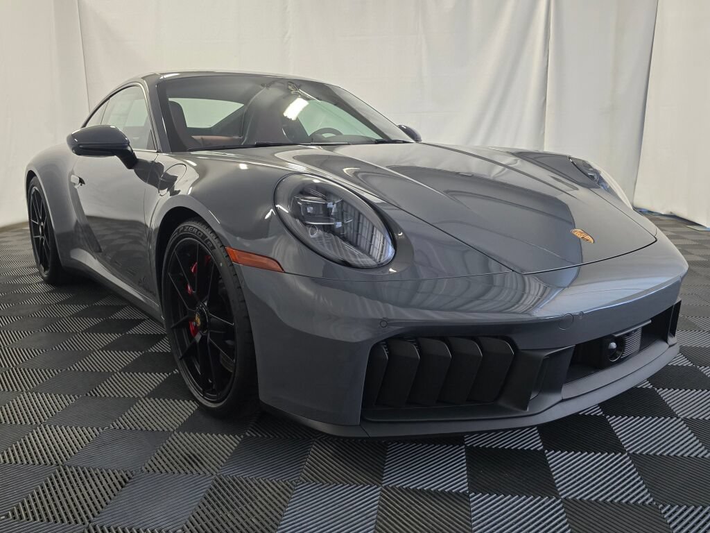 Used 2026 Porsche 911 Carrera GTS RWD image 9