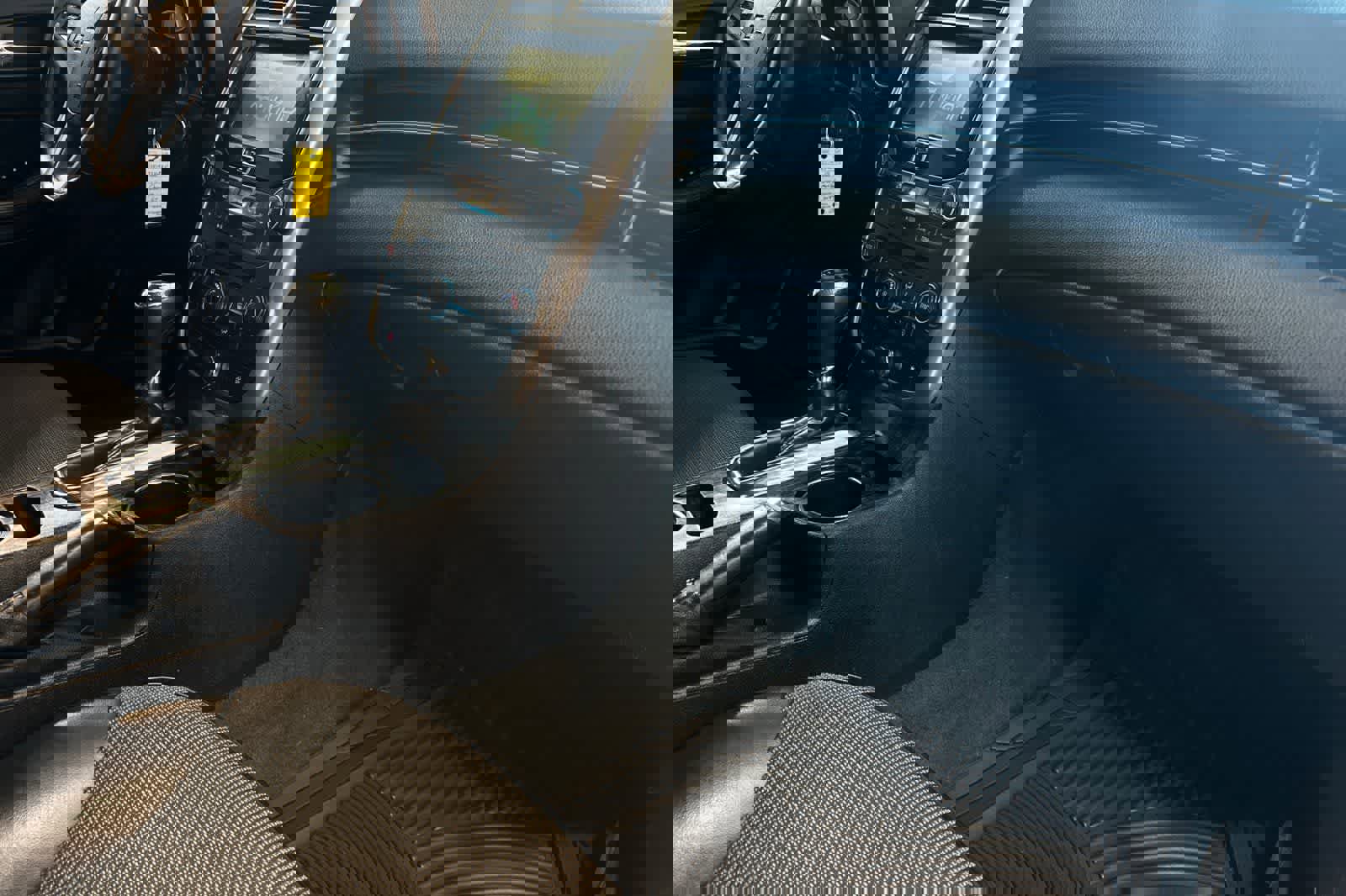 Used 2015 Chevrolet Malibu LT image 17