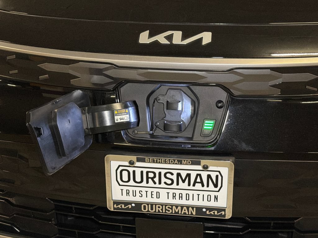Certified 2023 Kia Niro Wind w/ Wind Preserve Package FWD image 12