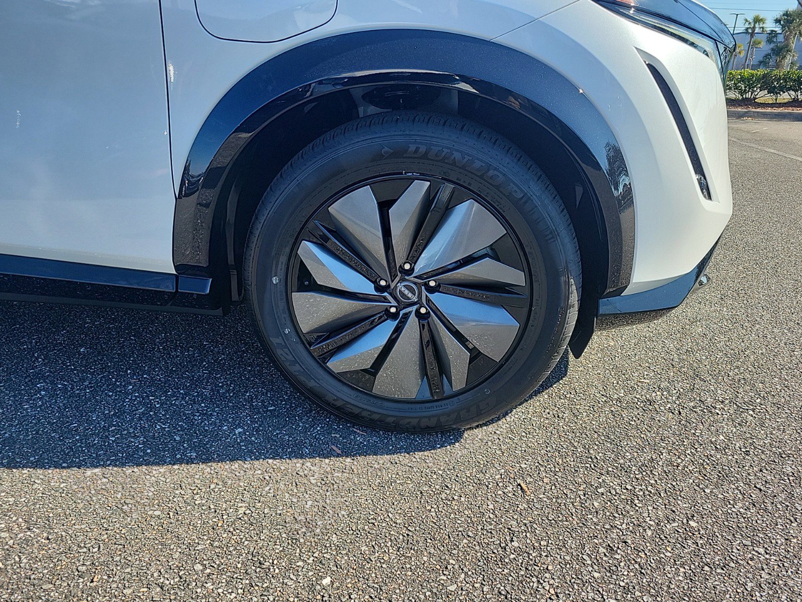 New 2025 Nissan Ariya AWD image 4