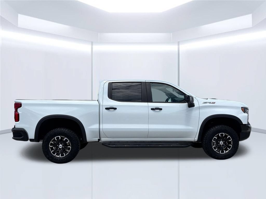Used 2025 Chevrolet Silverado 1500 ZR2 w/ Technology Package AWD/4WD image 9