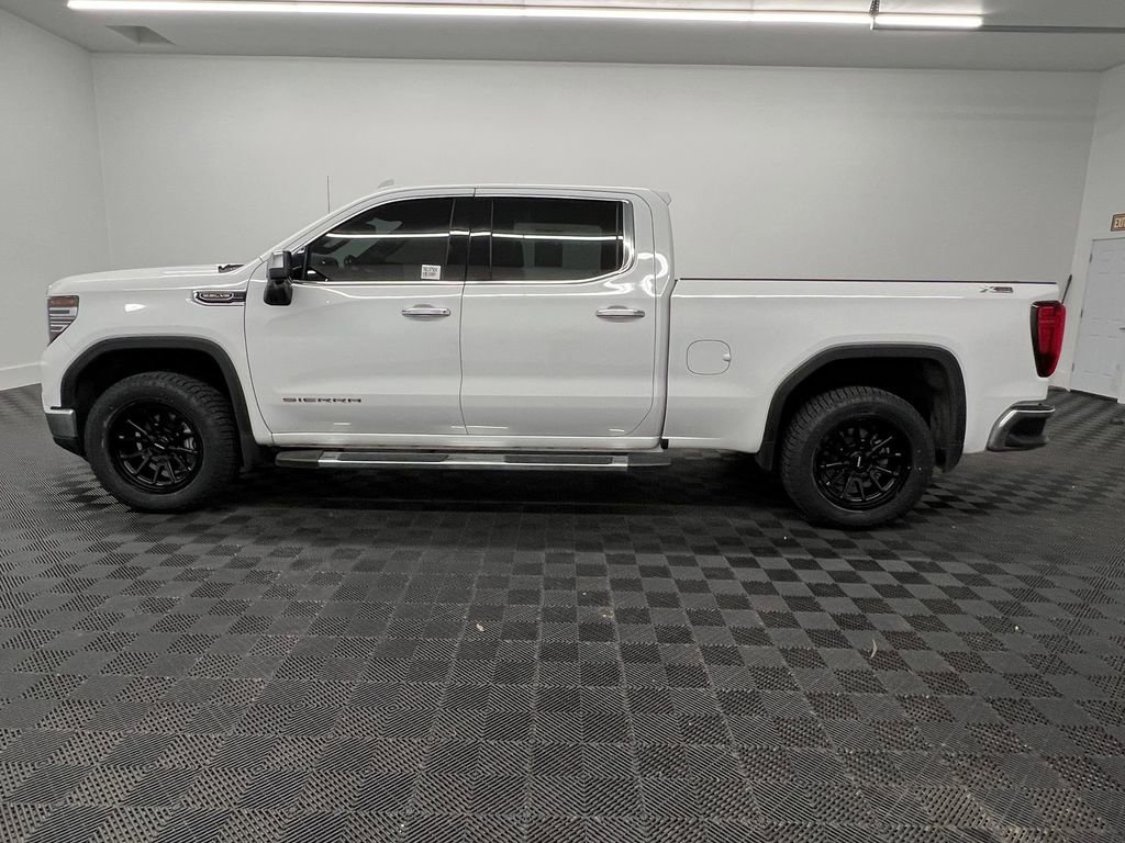 Used 2024 GMC Sierra 1500 SLT AWD/4WD image 2