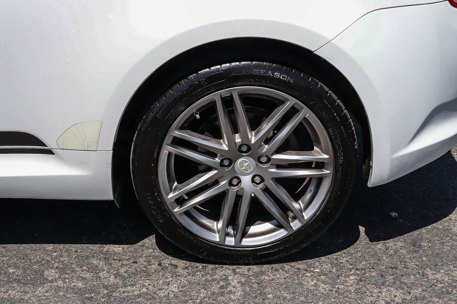 Used 2013 Scion tC FWD image 13