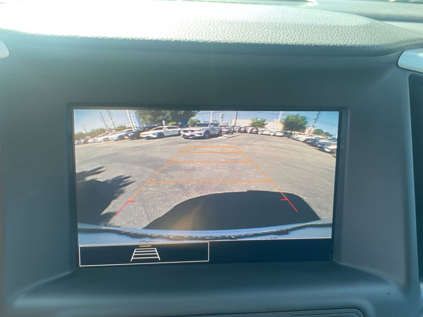 Used 2024 GMC Terrain SLE image 17