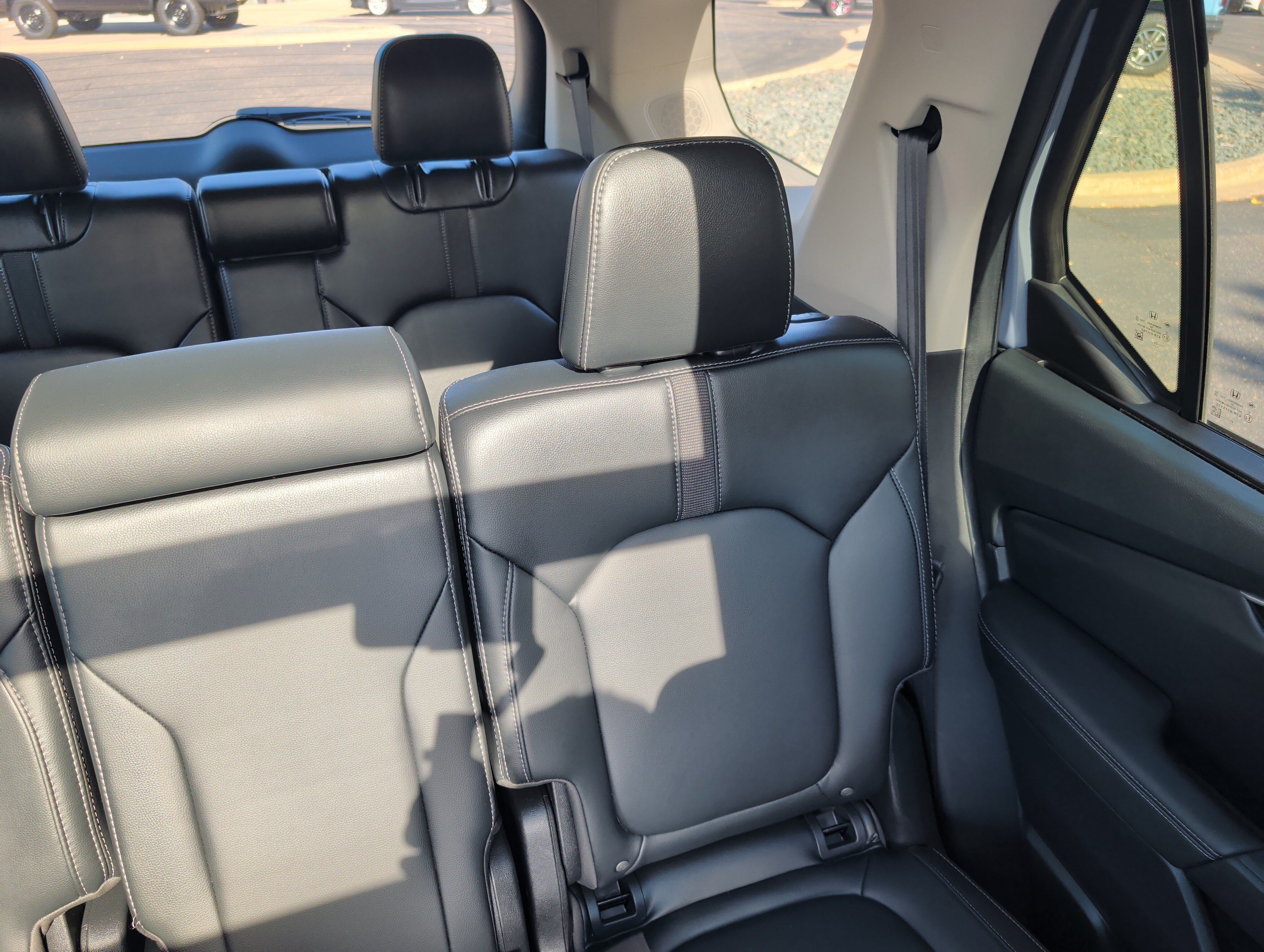 Used 2023 Honda Pilot Touring image 14