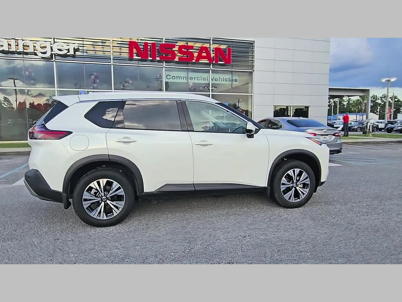 Used 2021 Nissan Rogue SV w/ Premium Package FWD image 36