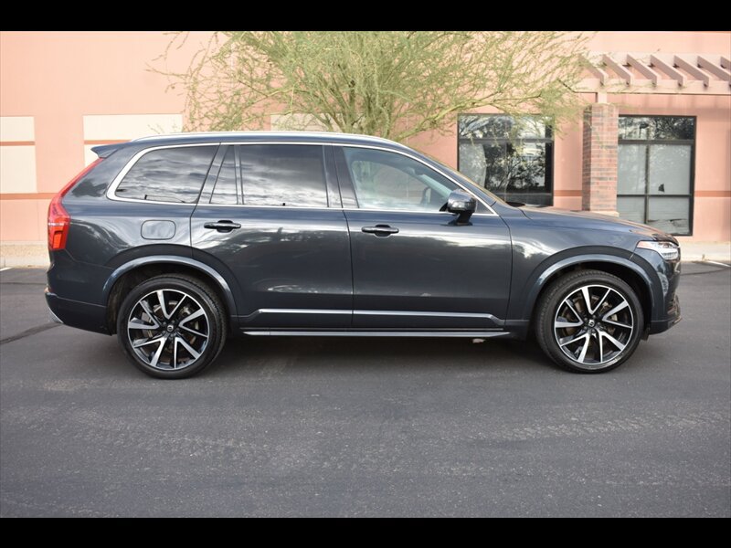 Used 2021 Volvo XC90 T6 Momentum w/ Advanced Package