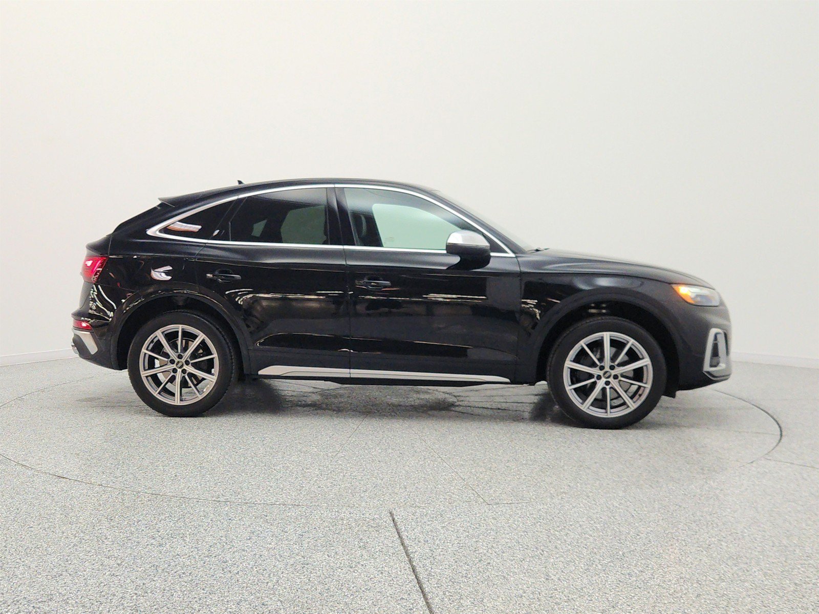 Used 2023 Audi SQ5 Premium Plus w/ Premium Plus Package AWD/4WD image 4