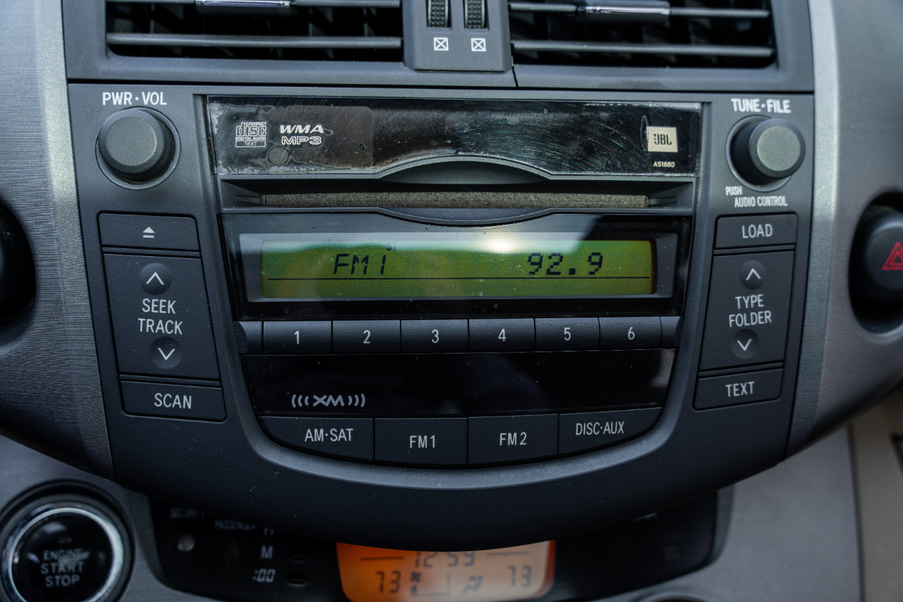 Used 2011 Toyota RAV4 Limited image 12