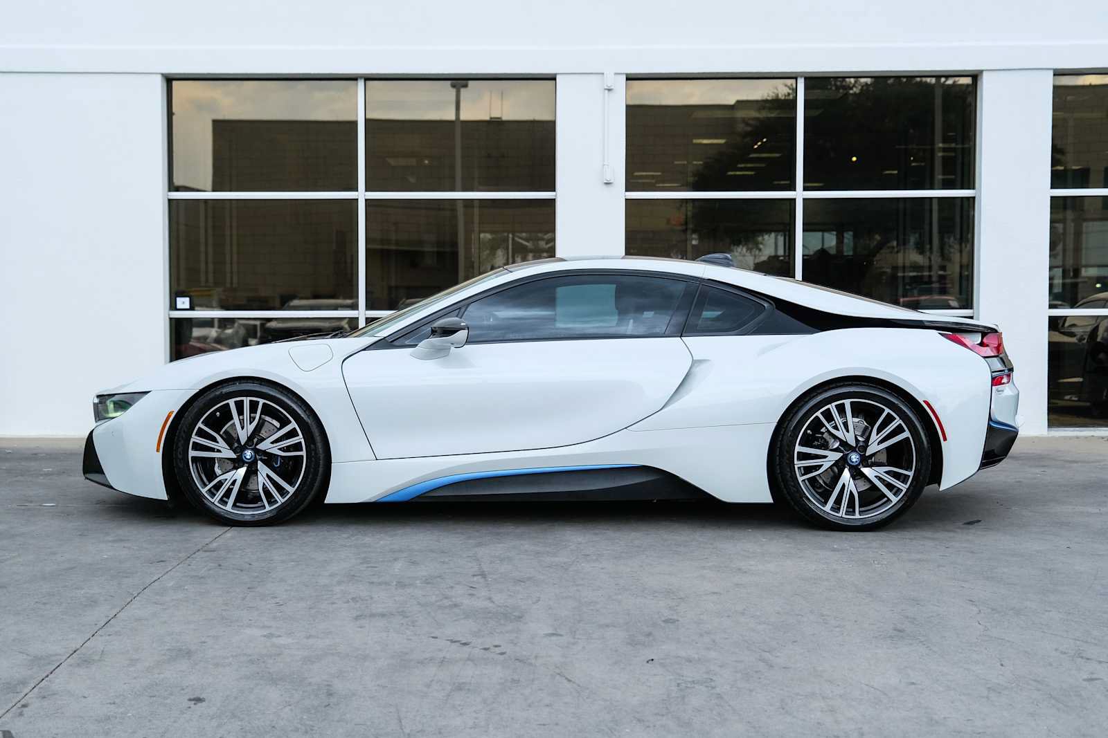 Used 2015 BMW i8 AWD/4WD image 16