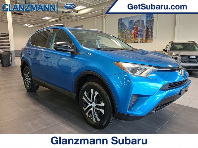 Used 2016 Toyota RAV4 LE AWD/4WD video 1