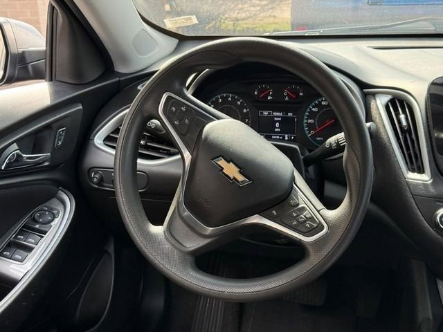 Used 2022 Chevrolet Malibu LS image 12