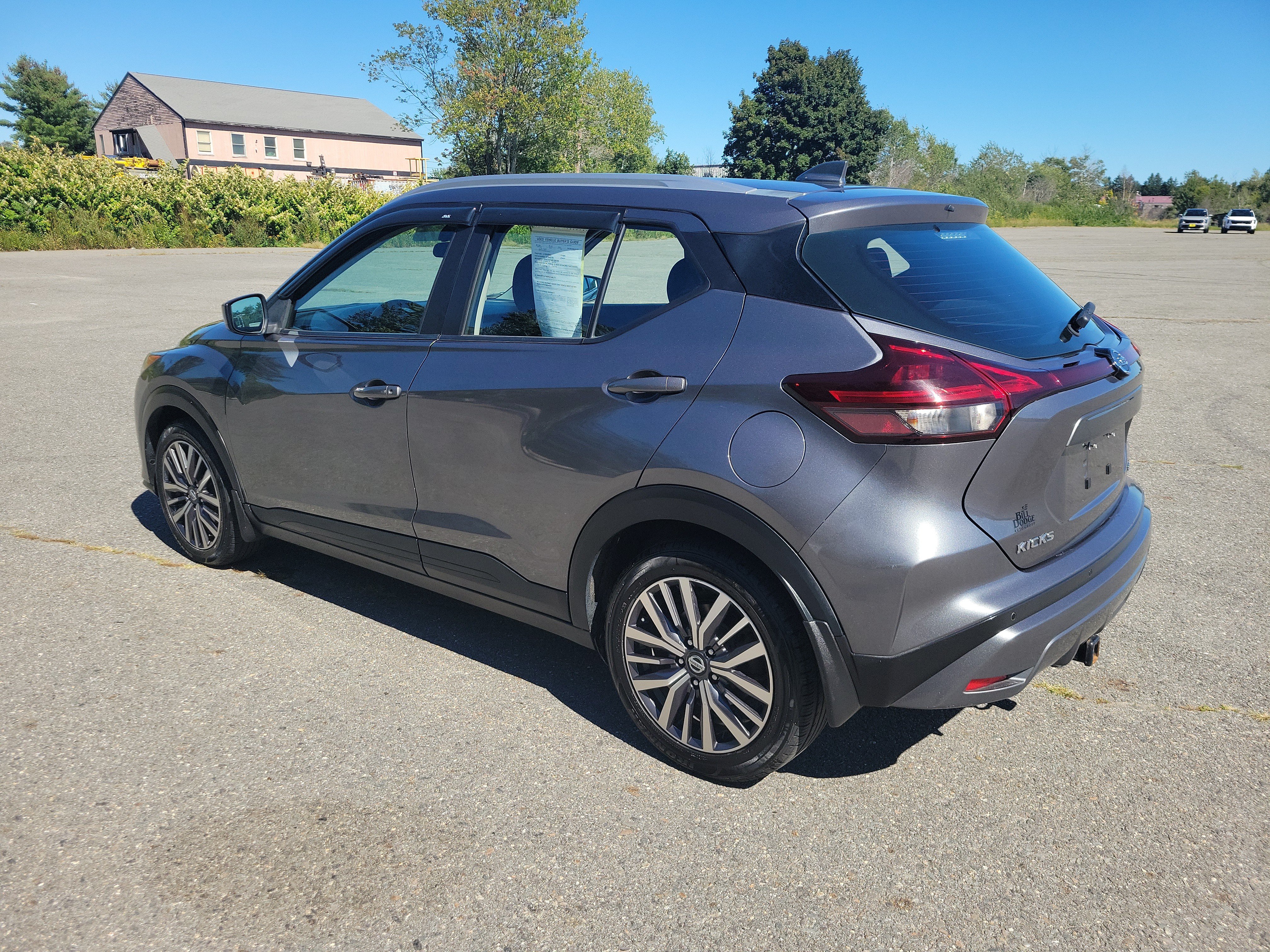 Used 2021 Nissan Kicks SV FWD image 7