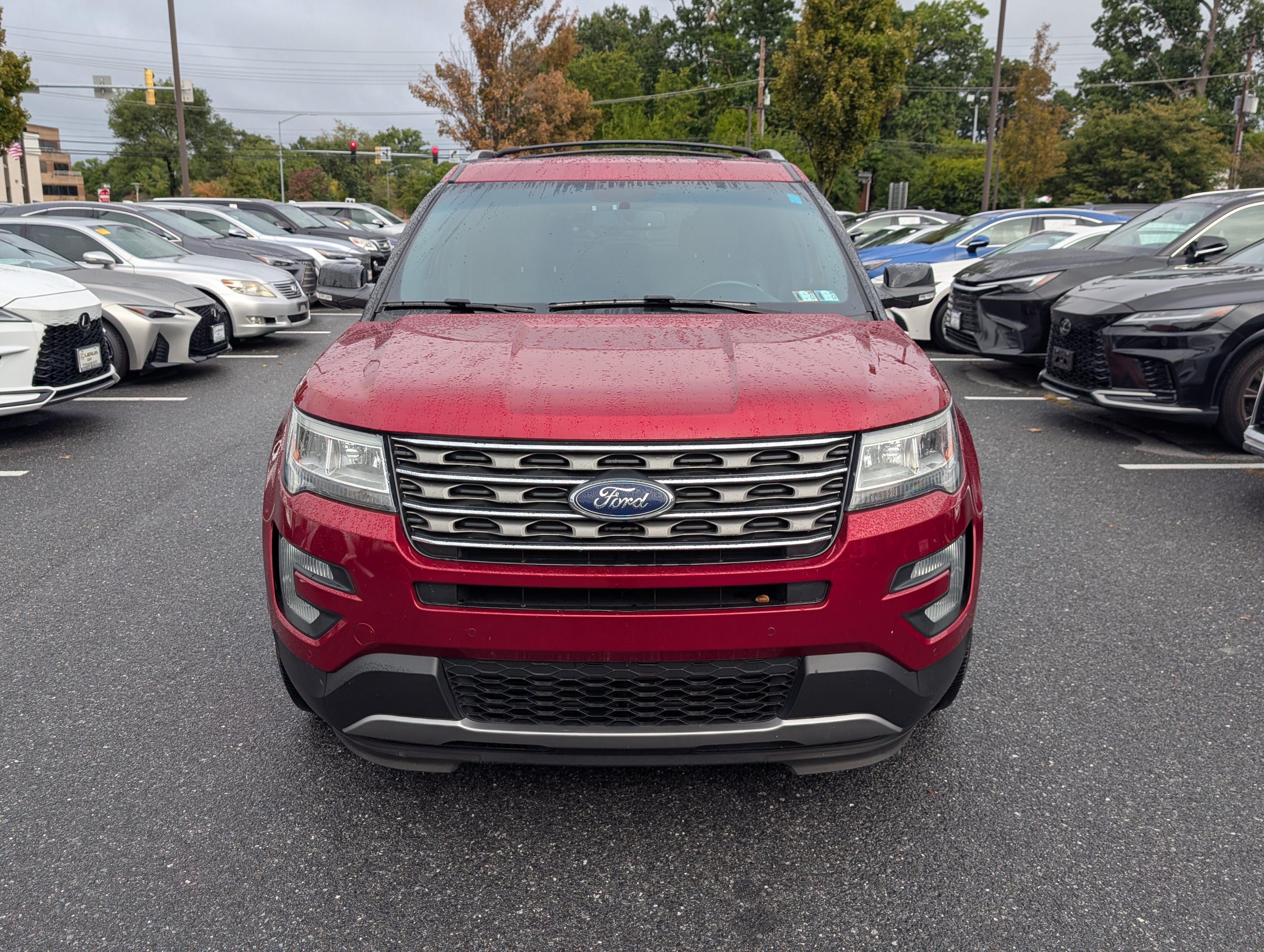 Used 2016 Ford Explorer XLT w/ Equipment Group 202A AWD/4WD image 8