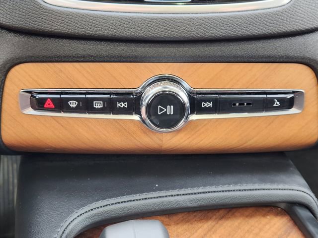 Used 2025 Volvo XC90 B6 Ultra image 14