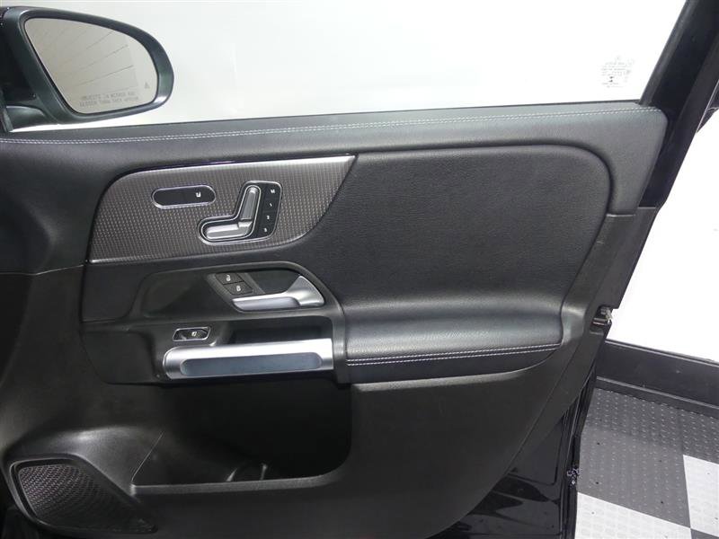 Used 2020 Mercedes-Benz GLB 250 4MATIC image 19