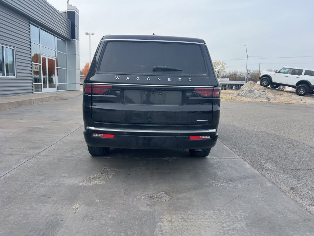 Used 2024 Jeep Wagoneer Series II w/ Flexible Seating Group image 6