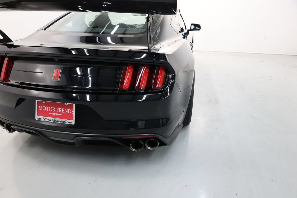 Used 2019 Ford Mustang Shelby GT350R w/ GT350R Equipment Group 920A RWD image 73