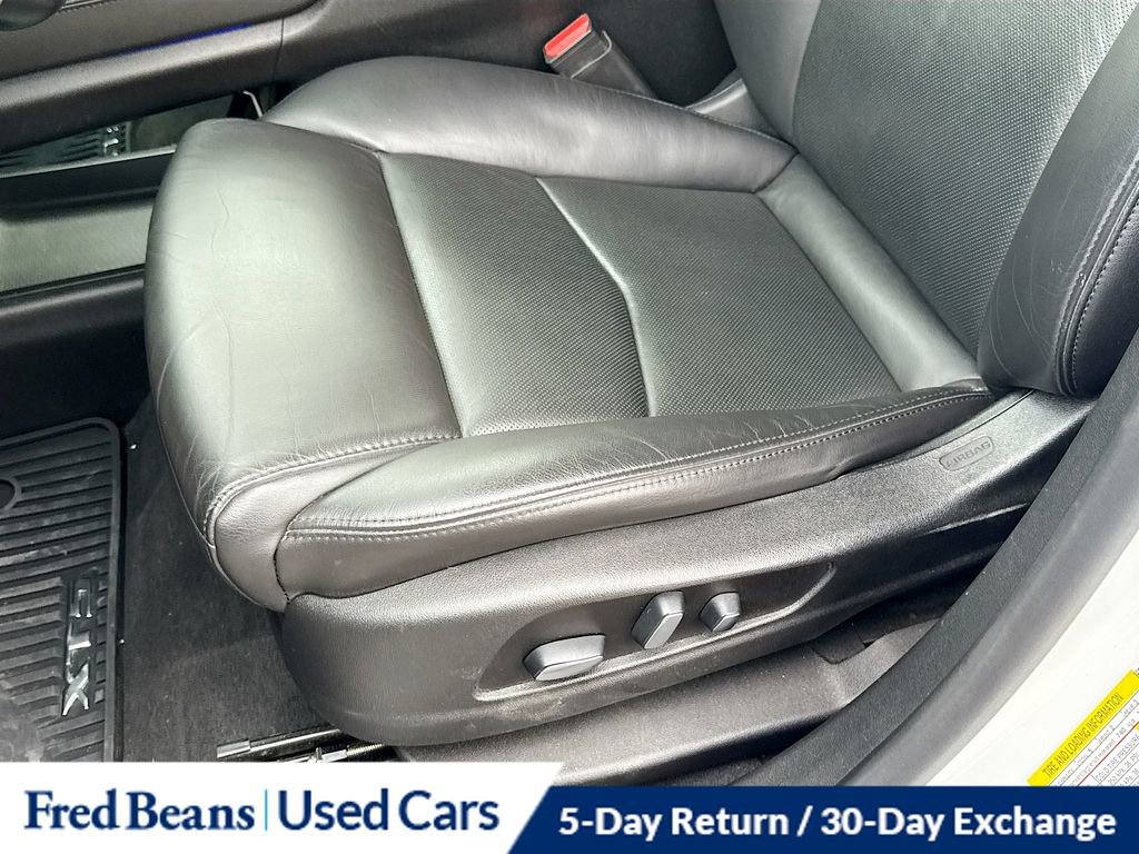 Used 2019 Cadillac XT5 Premium Luxury image 14