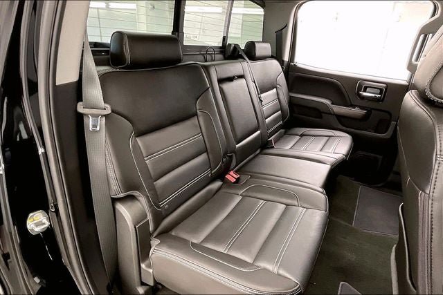 Used 2018 GMC Sierra 2500 Denali w/ Duramax Plus Package AWD/4WD image 19
