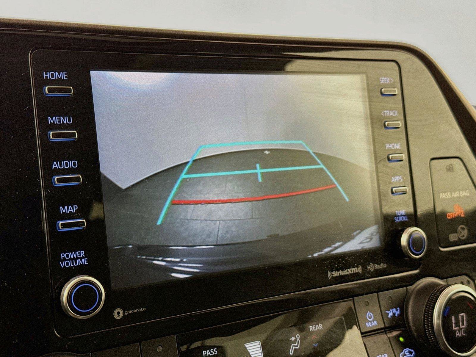 Used 2022 Toyota Highlander XLE AWD/4WD image 24