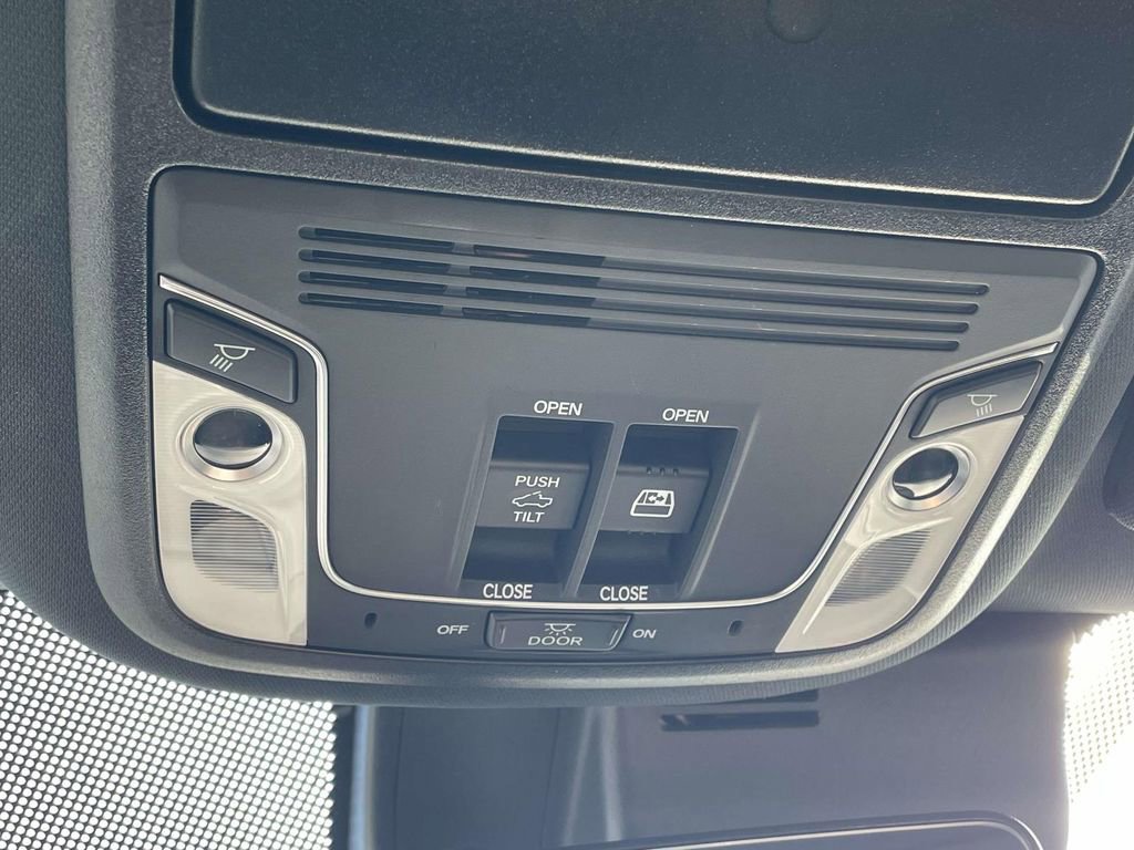 Used 2025 Honda Ridgeline TrailSport image 22