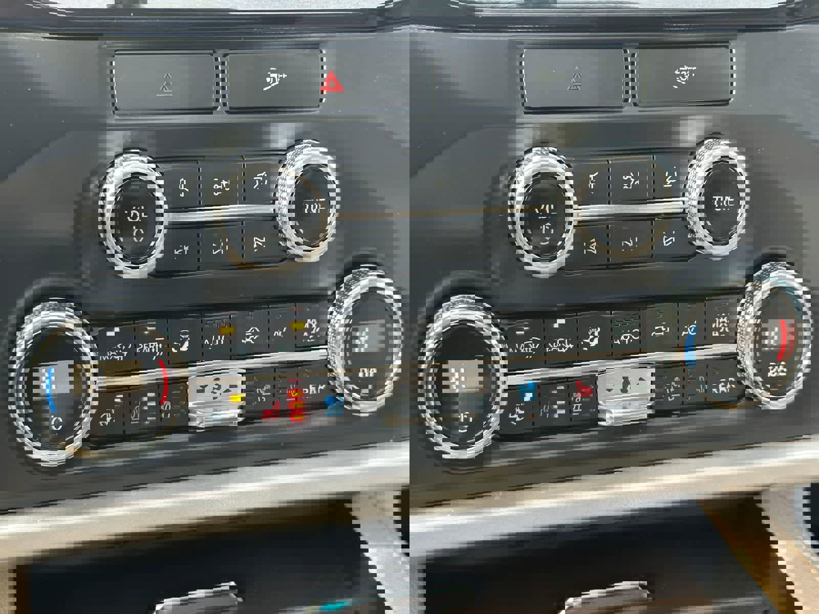 Used 2022 Ford Expedition Max Limited image 21