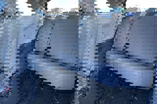 Used 2024 Toyota Sienna XLE w/ XLE Plus Package FWD image 19