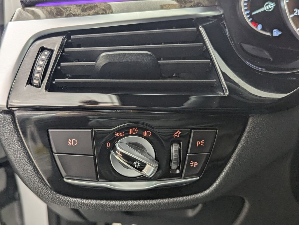 Used 2018 BMW 540i w/ M Sport Package image 13
