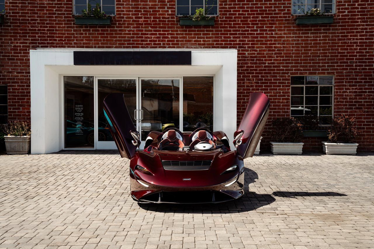 Used 2021 McLaren Elva RWD image 2
