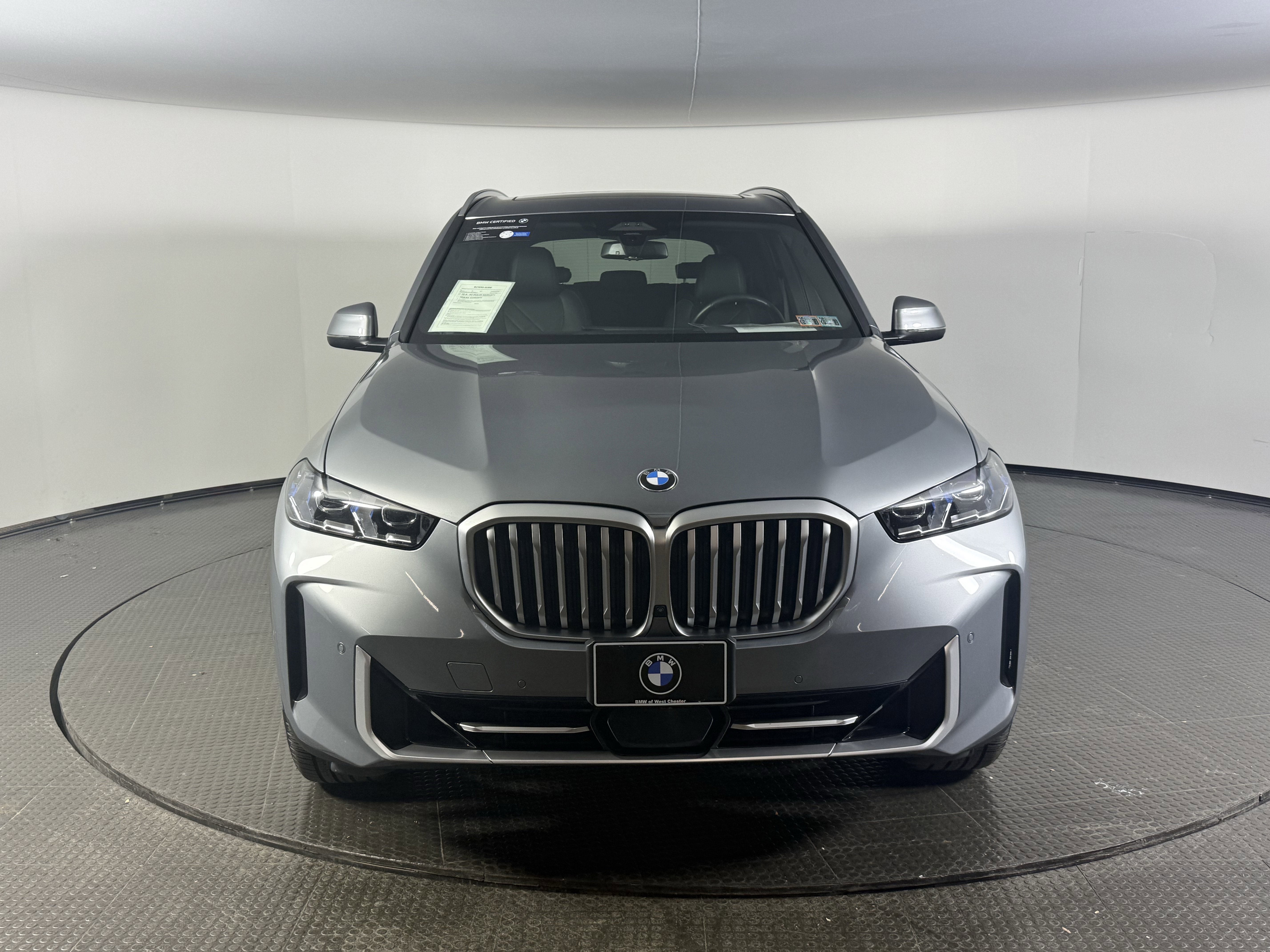 Certified 2025 BMW X5 xDrive40i w/ Executive Package image 2