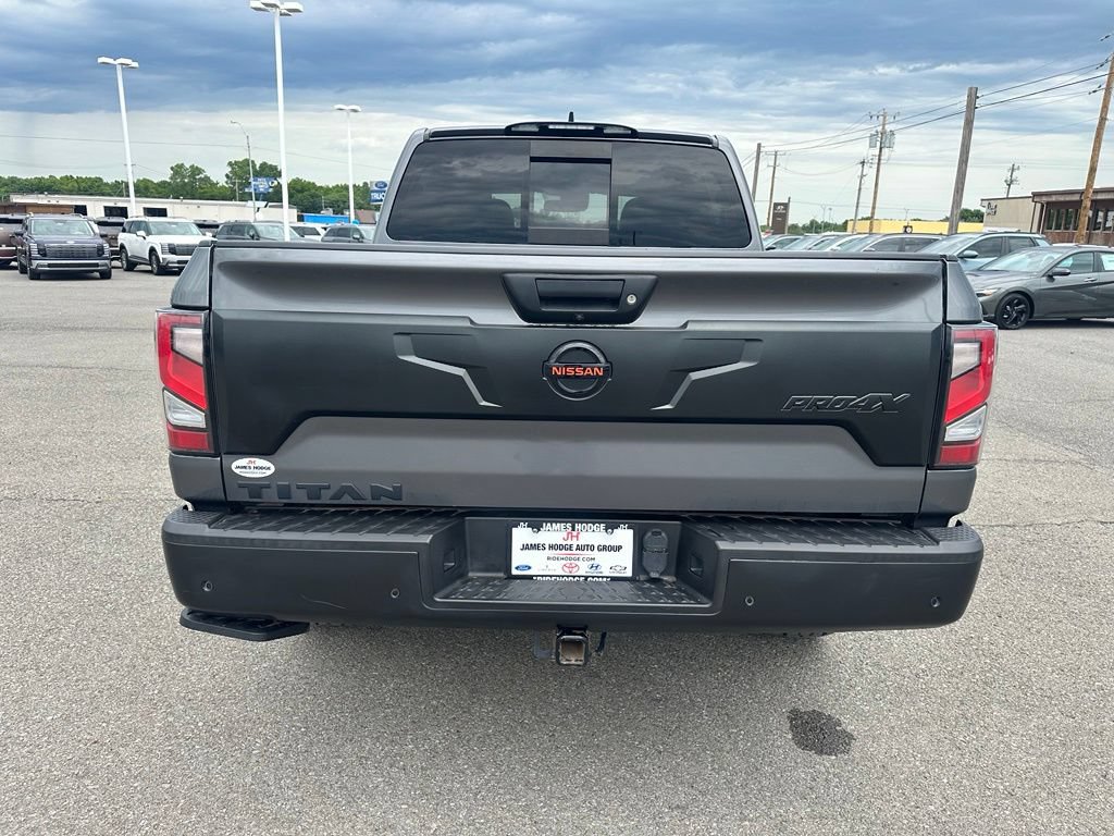 Used 2022 Nissan Titan PRO-4X w/ Pro-4x Convenience Package AWD/4WD image 6