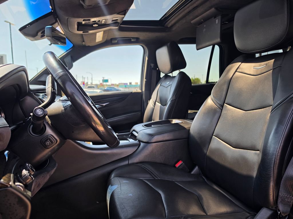 Used 2019 Cadillac Escalade Platinum AWD/4WD image 10