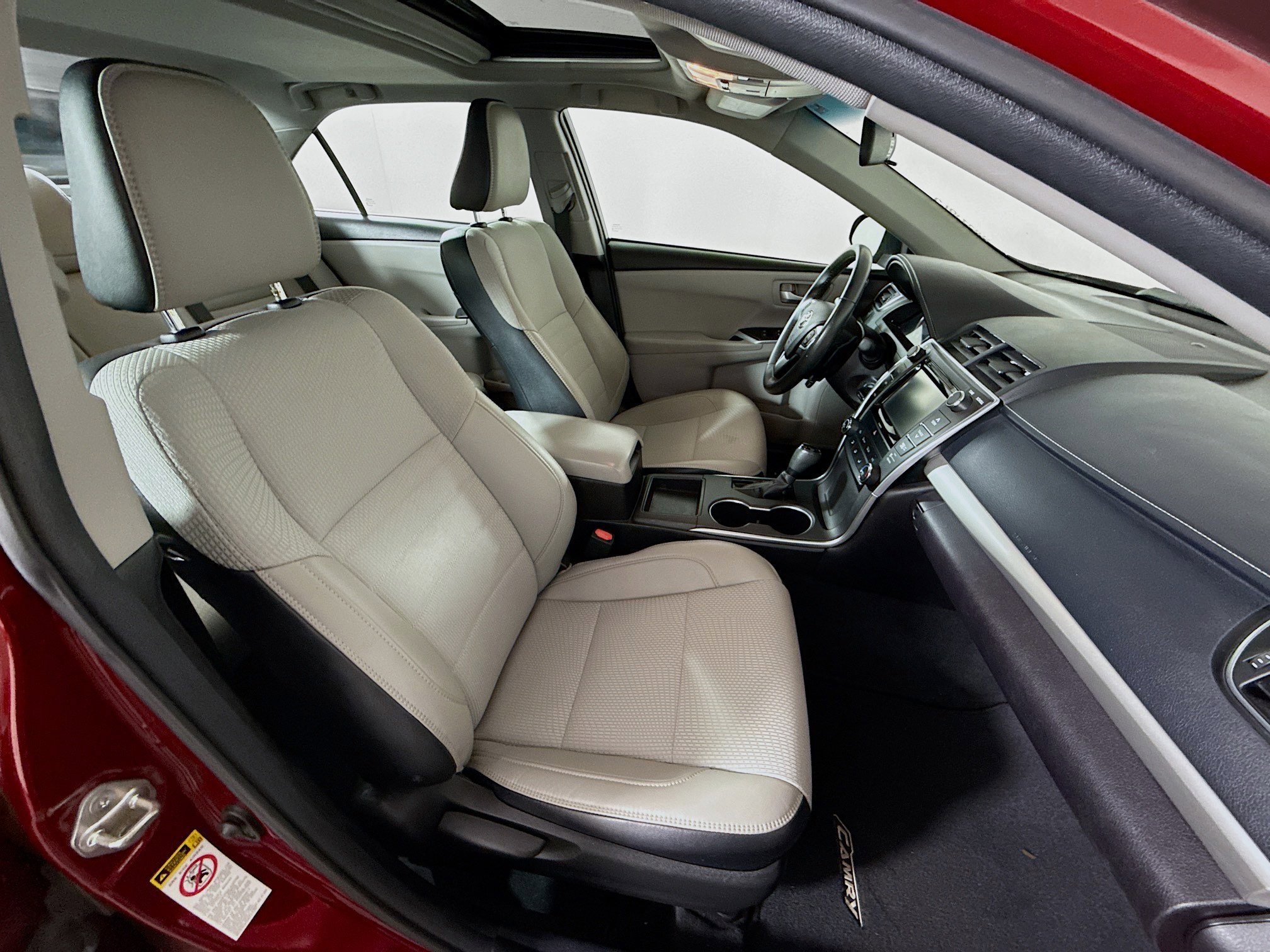 Certified 2017 Toyota Camry SE w/ Moonroof Package image 27