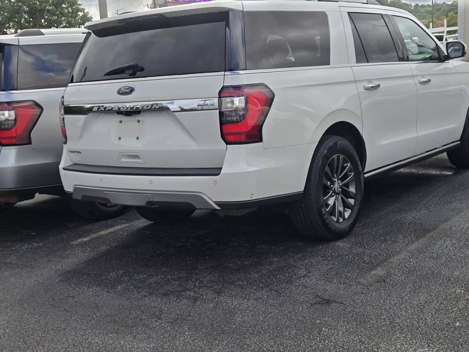 Used 2021 Ford Expedition Max Limited AWD/4WD image 5