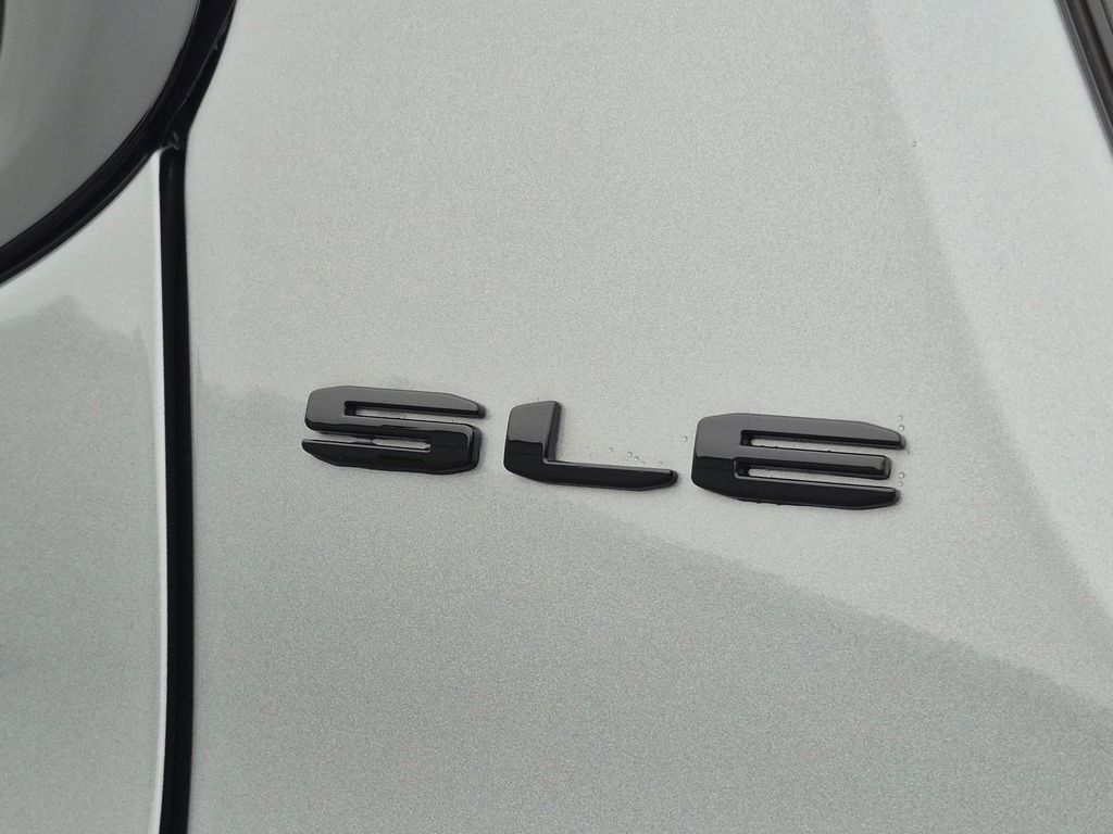 Used 2023 GMC Acadia SLE w/ Driver Convenience Package image 9