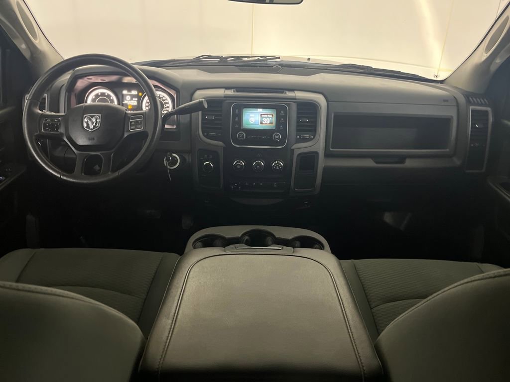 Used 2018 RAM 2500 Tradesman w/ Chrome Appearance Group image 33