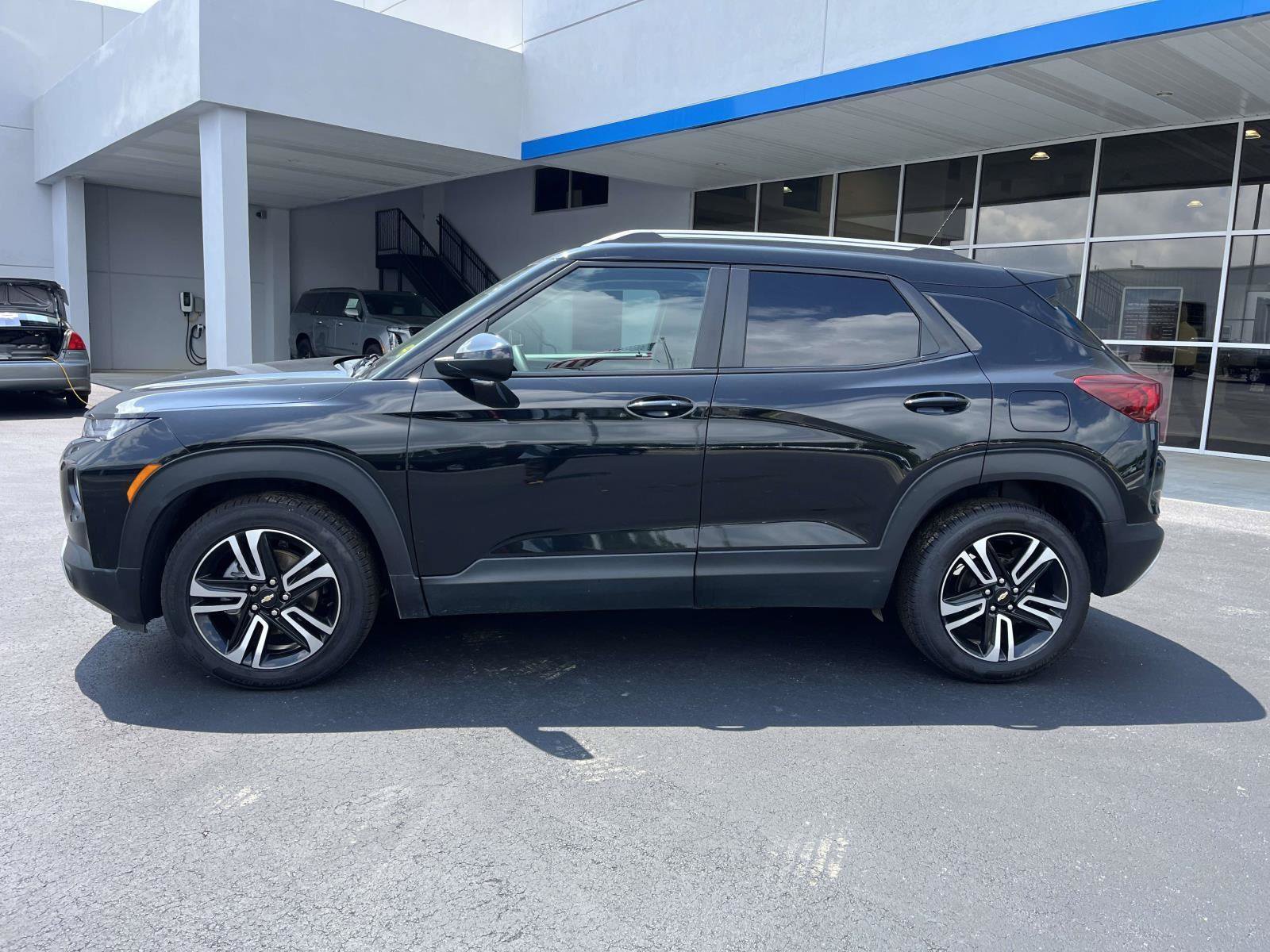 Certified 2023 Chevrolet TrailBlazer LT FWD image 6