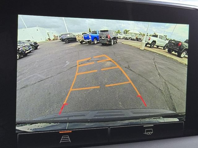 Used 2024 GMC Yukon XL SLE w/ Gmc Pro Safety Plus Package AWD/4WD image 9