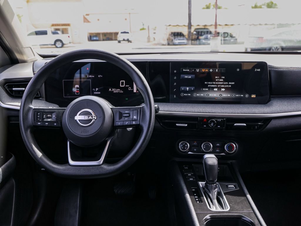 Used 2025 Nissan Kicks SV FWD image 22