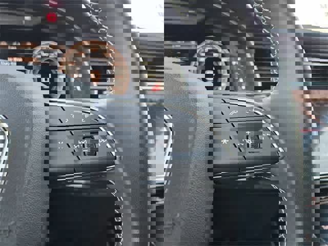 Used 2025 Audi Q8 Premium w/ Convenience Package image 25