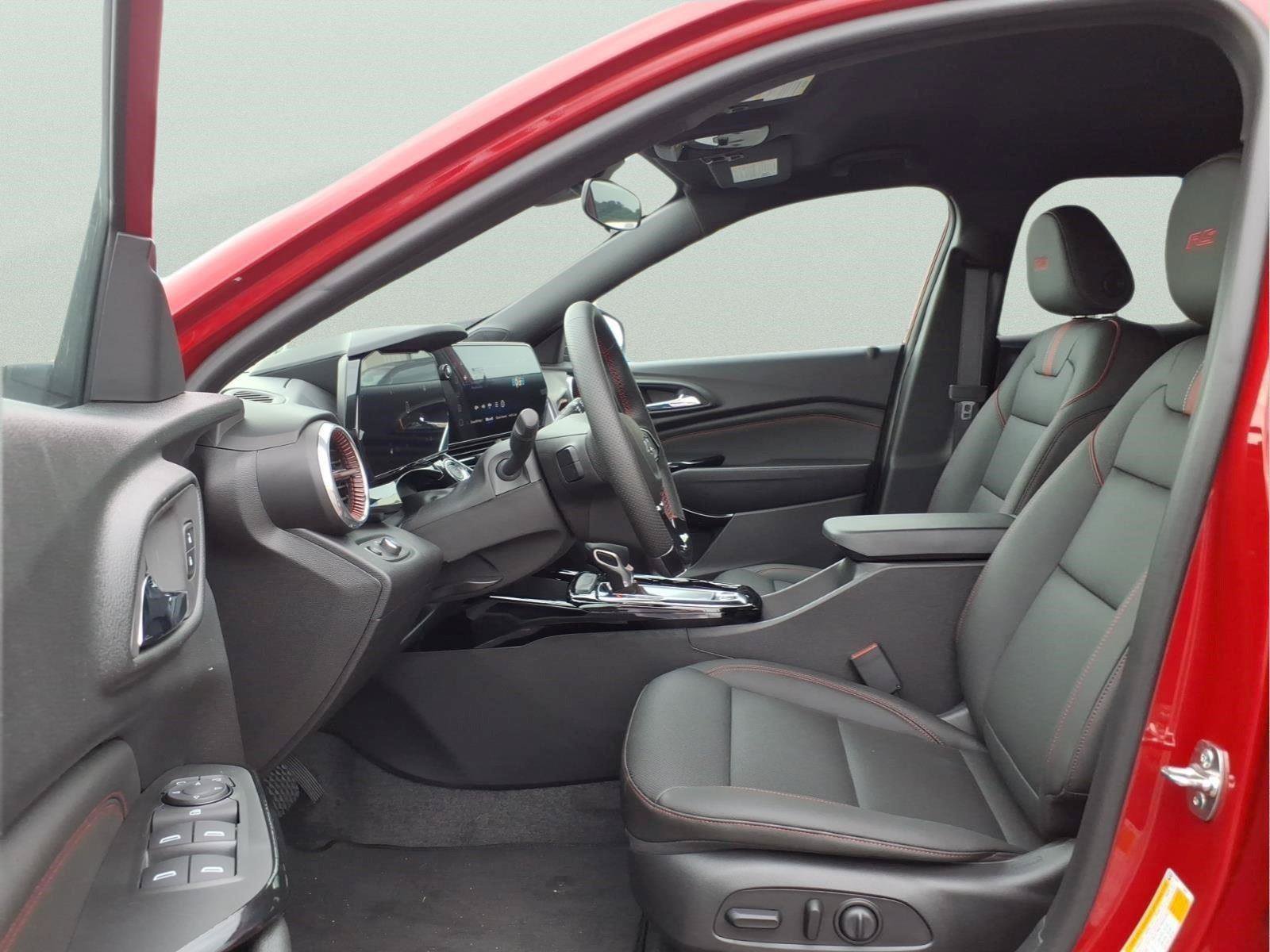 New 2026 Chevrolet Trax RS w/ Driver Confidence Package FWD image 15
