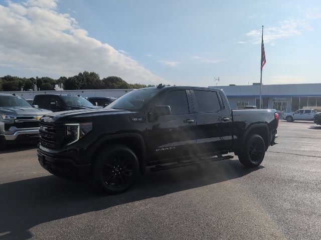 Used 2024 GMC Sierra 1500 Pro w/ Graphite Edition AWD/4WD image 2