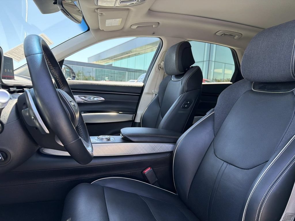 Used 2023 Genesis Electrified GV70 AWD/4WD image 23