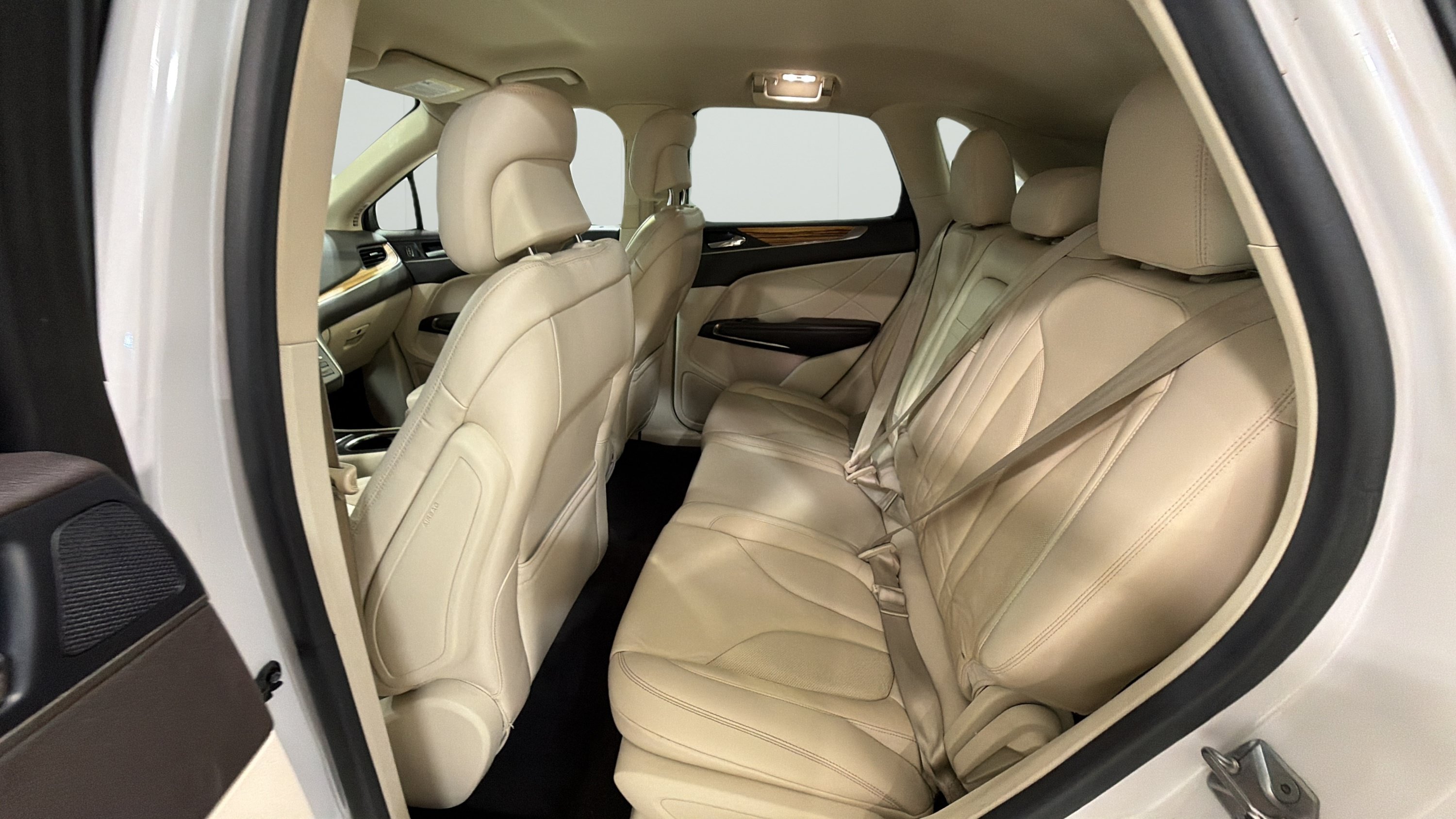 Used 2015 Lincoln MKC FWD w/ Equipment Group 101A Select image 19